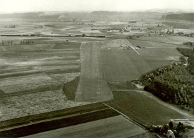 Anflug auf Graspiste