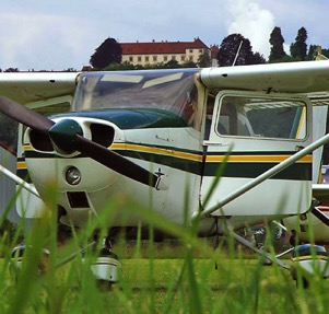 Cessna unter Schloß Zeil - EDNL